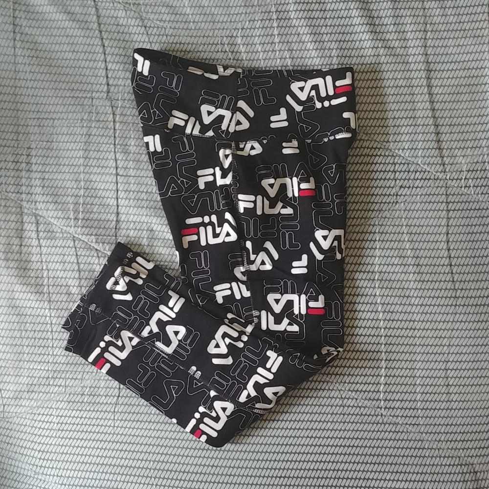 Fila Women's Logo Print High Rise Capris